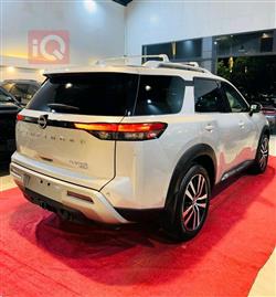 نیسان پاسفایندەر